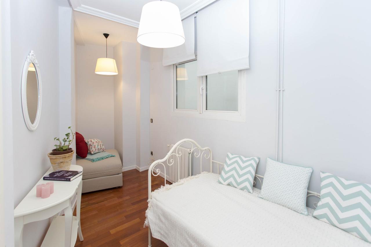 Svq Apartments - Patio Santa Cruz Севилья Экстерьер фото